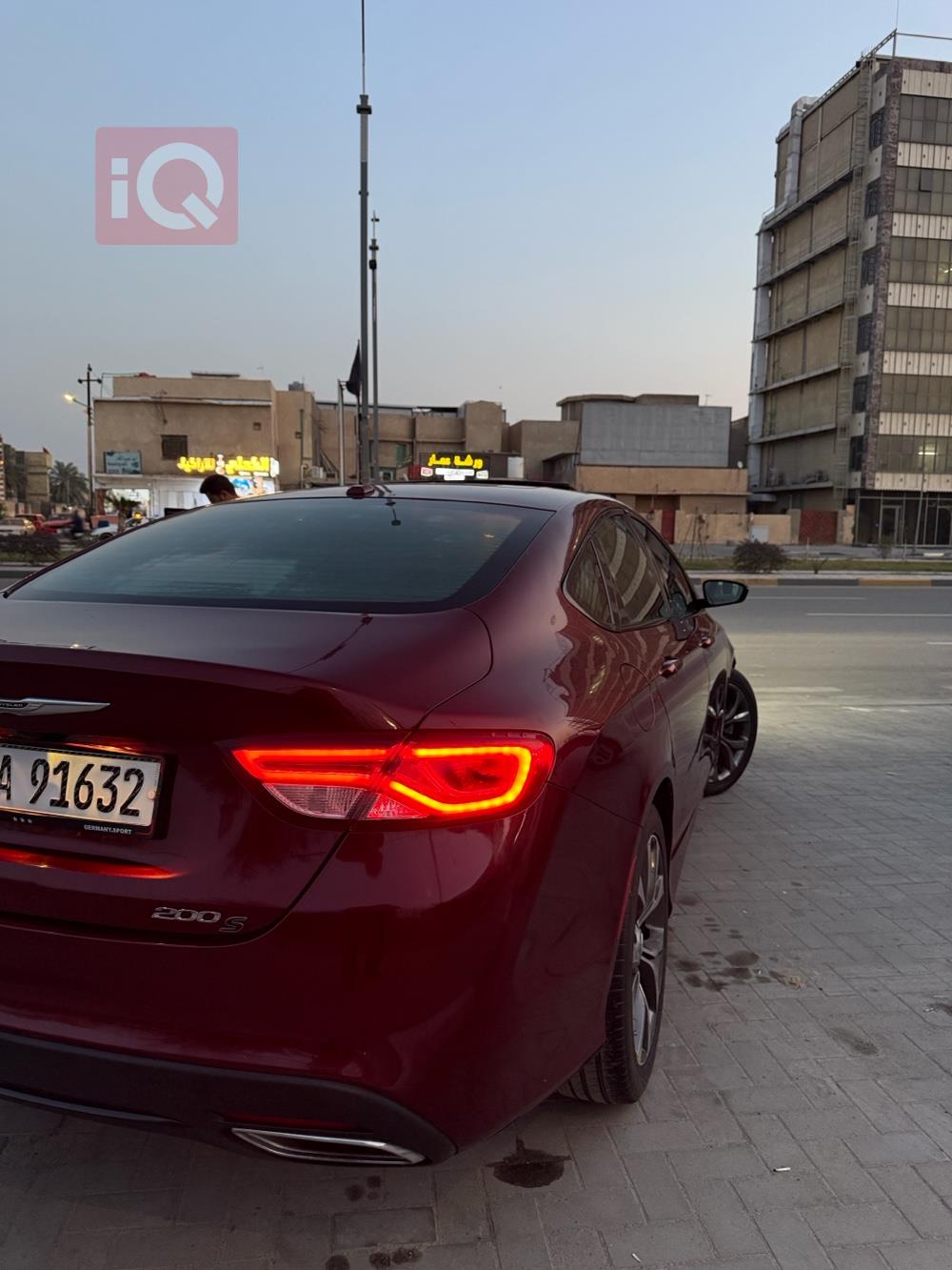 کرایسلەر 200